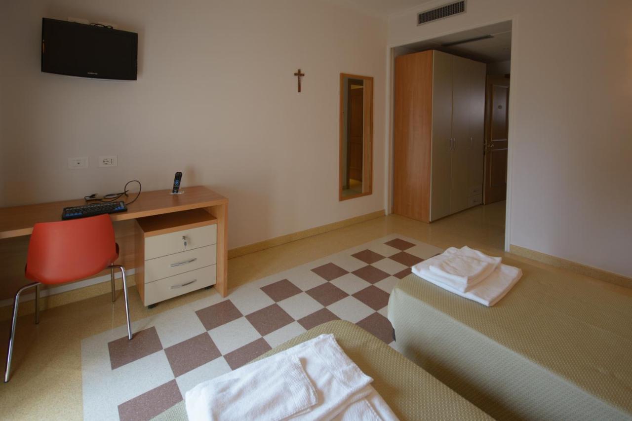 Domus Stella Maris - Casa Per Ferie Hotel Ancona Eksteriør billede