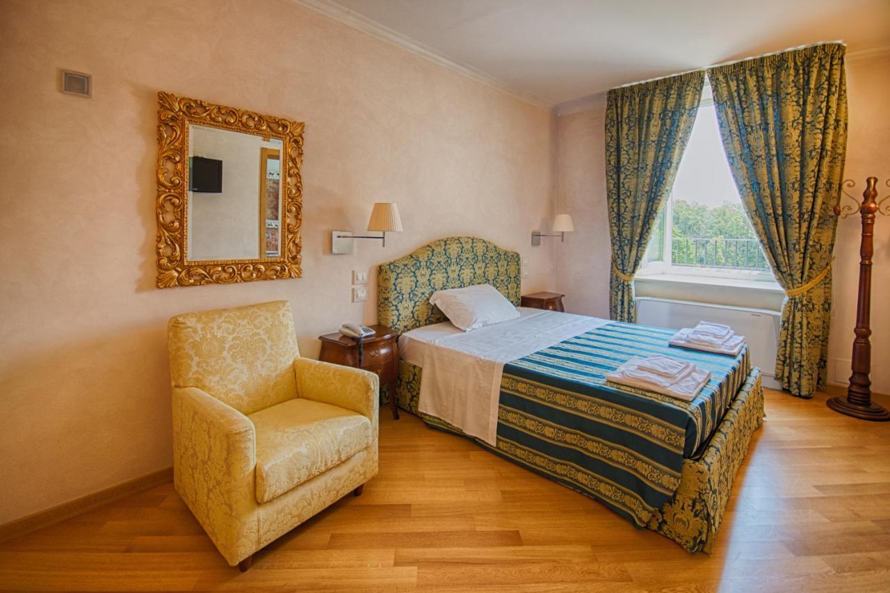 Domus Stella Maris - Casa Per Ferie Hotel Ancona Eksteriør billede